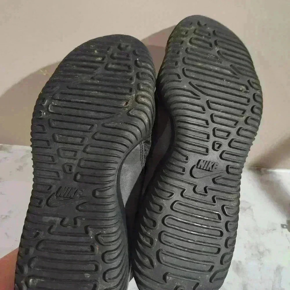 Nike Komyuter SE Triple Black mens size 9.5 - Picture 8 of 8